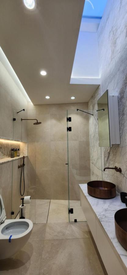 Serene - Infinity Cview Pool - 4 Bedrooms Luxury Penthouse Haifa Bagian luar foto