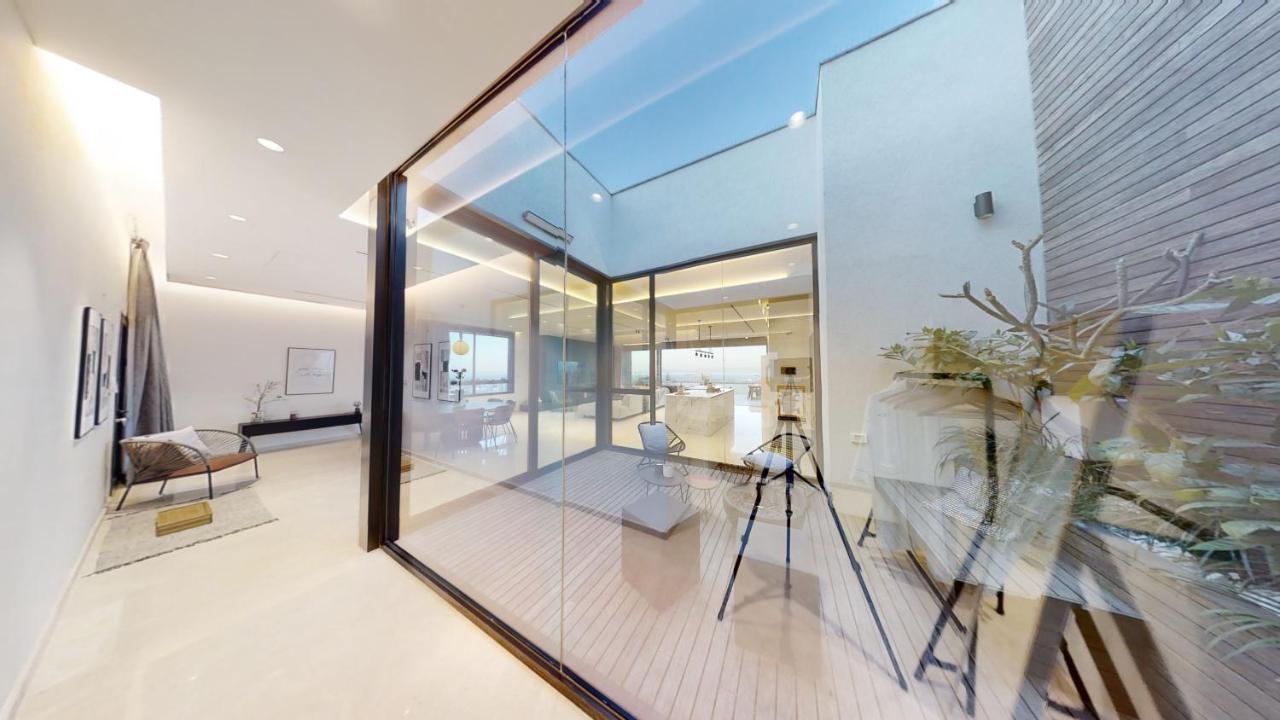 Serene - Infinity Cview Pool - 4 Bedrooms Luxury Penthouse Haifa Bagian luar foto