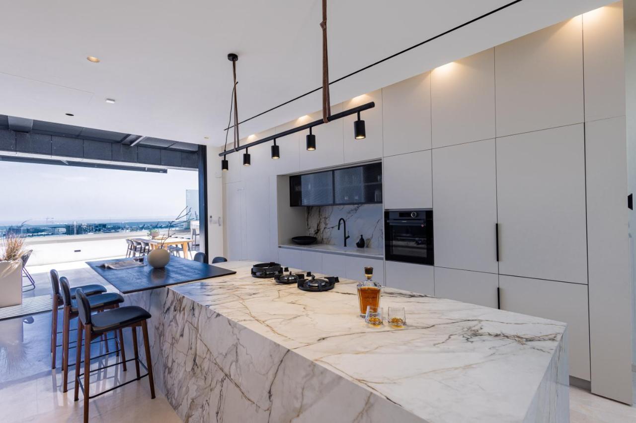 Serene - Infinity Cview Pool - 4 Bedrooms Luxury Penthouse Haifa Bagian luar foto